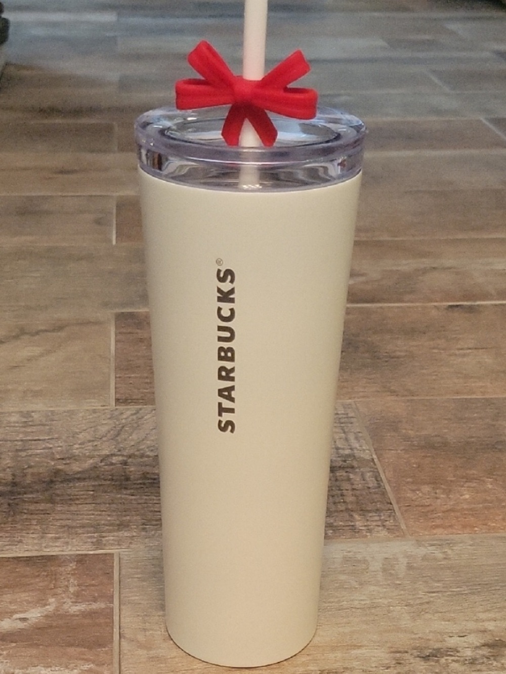 Starbucks Cream/beige Tumbler with Red Bow Accent Christmas 2025 Cold Cup NWT